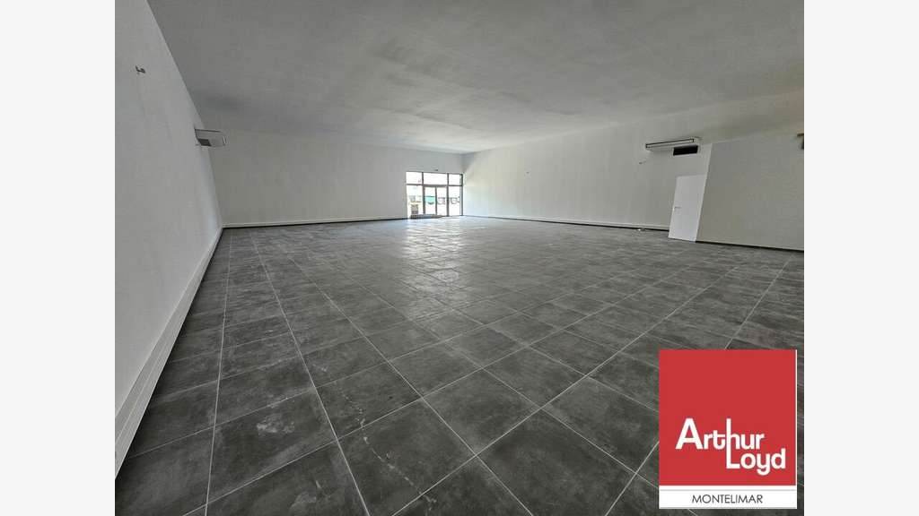 Local commercial 428m² à louer à Loriol sur Drome