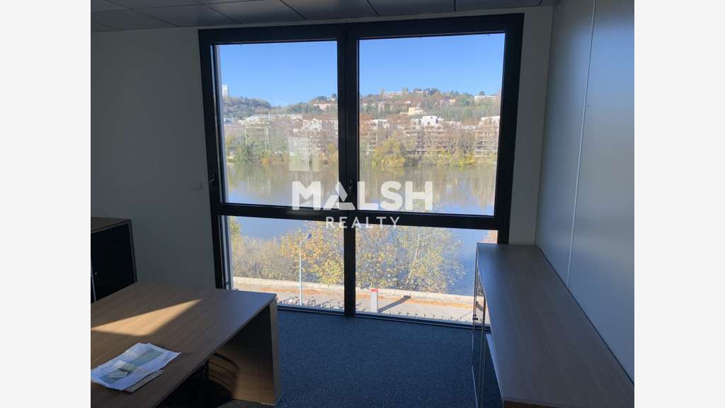 A louer bureaux de 361m² vue imprenable à Lyon 4