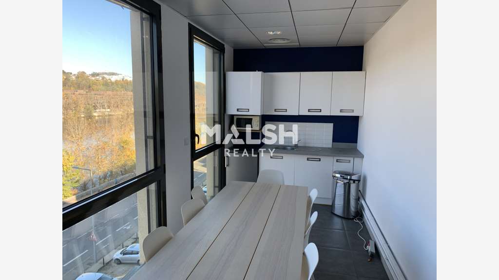 A louer bureaux de 361m² vue imprenable à Lyon 4