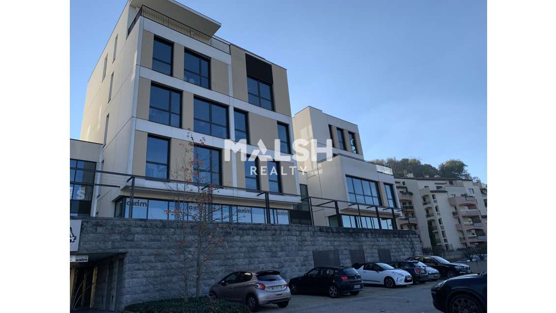 A louer bureaux de 361m² vue imprenable à Lyon 4