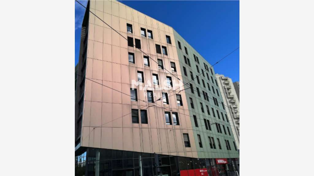 Bureaux de 345m² à louer à Decines Charpieu