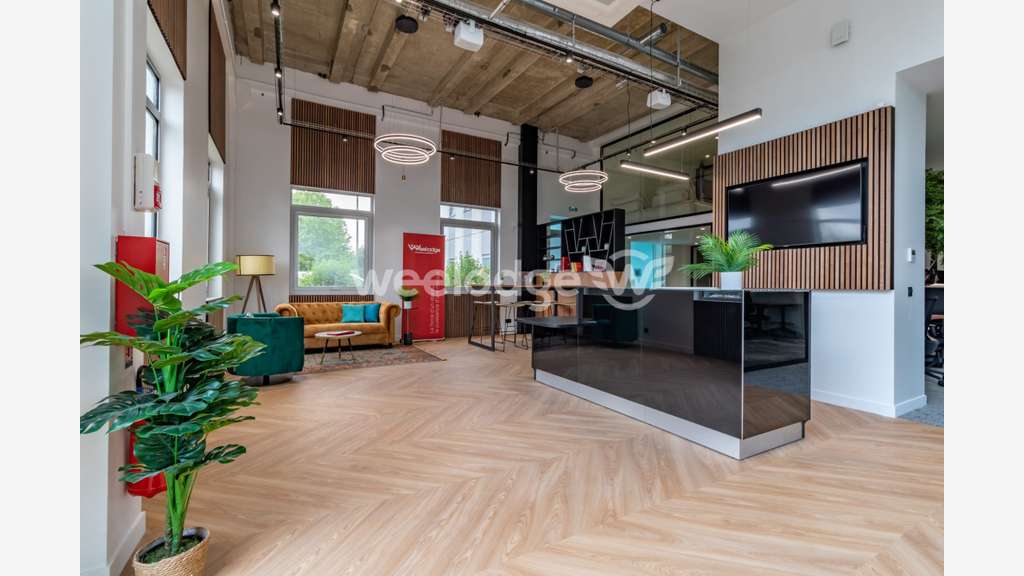 A louer magnifiques bureaux 430m² à Osny