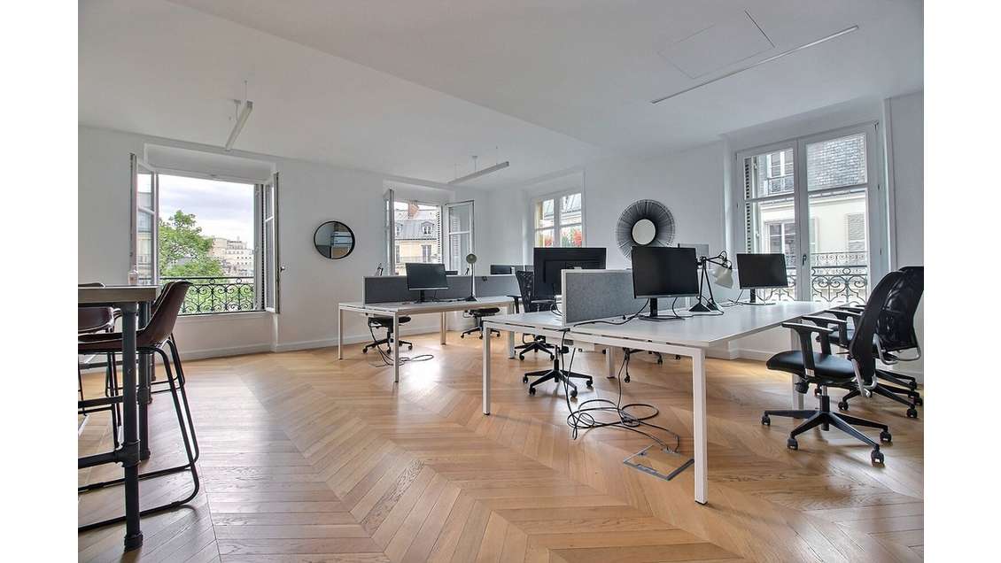 Location bureaux 195m² à Paris 9ème St Lazare