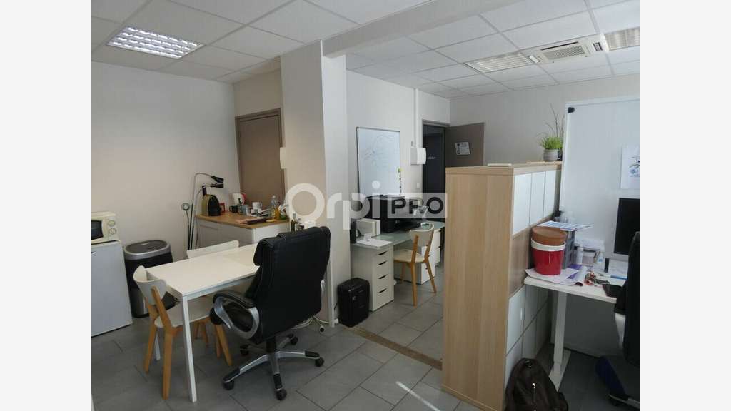 A louer locaux professionnels 27m² RDC à Manosque