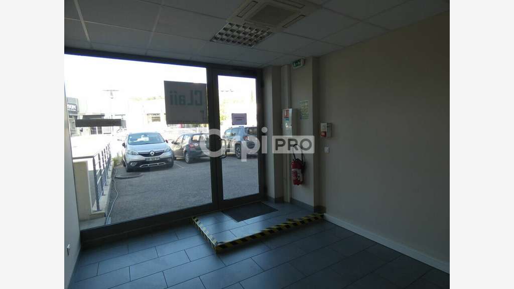 A louer locaux professionnels 27m² RDC à Manosque