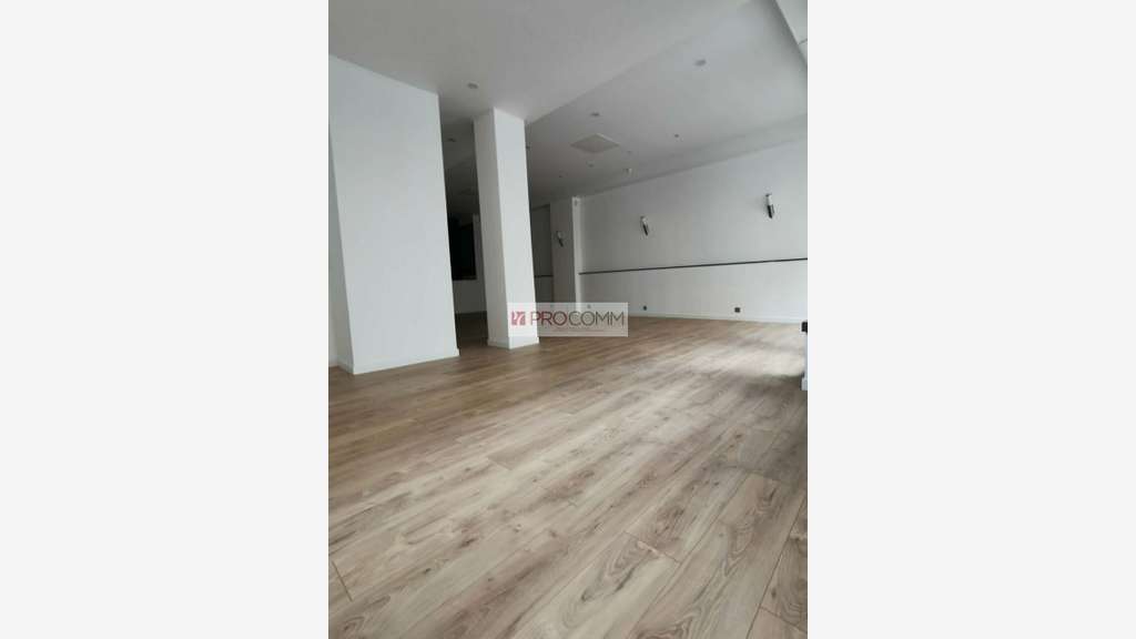A louer local commercial de 390m² à Metz gare