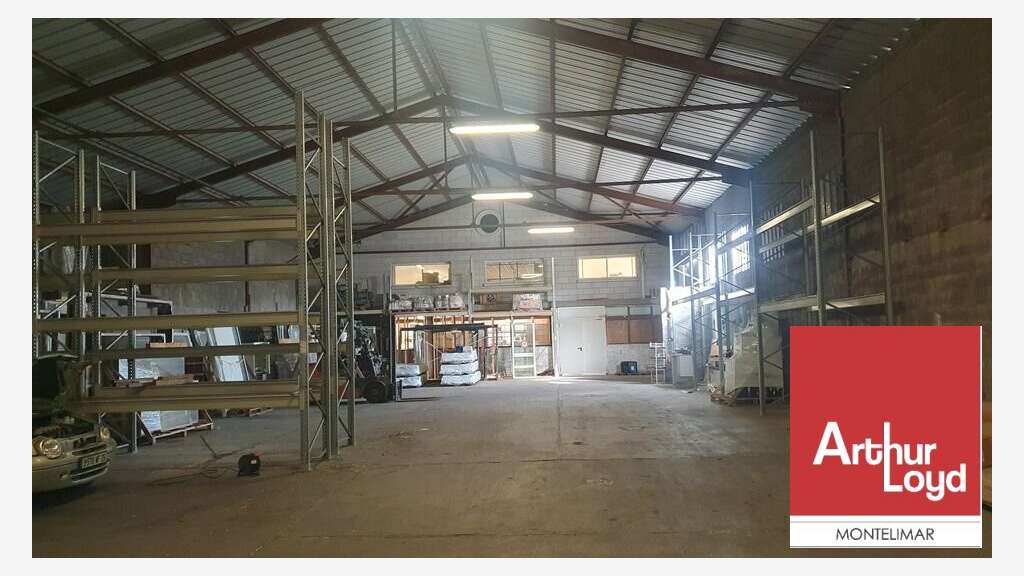 Loue local commercial 1800m² prox zc à Montélimar