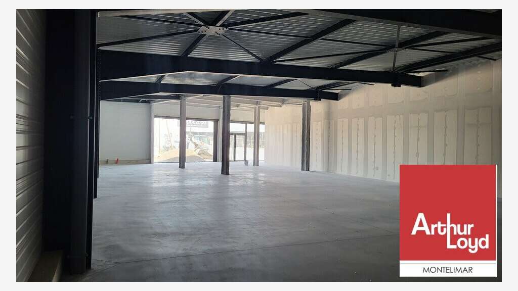 Local commercial de 309m² à louer à Montélimar