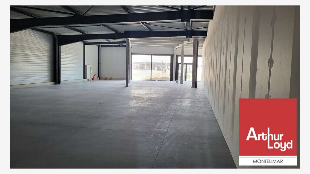 Local commercial de 309m² à louer à Montélimar