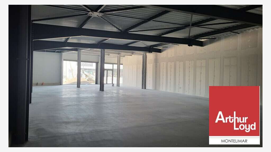 Local commercial de 309m² à louer à Montélimar
