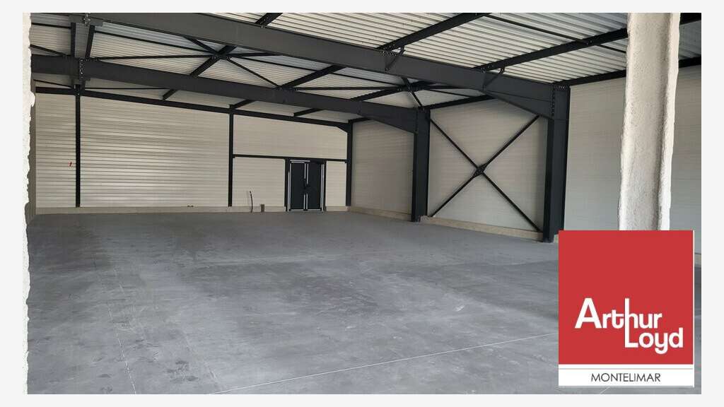 Local commercial de 309m² à louer à Montélimar