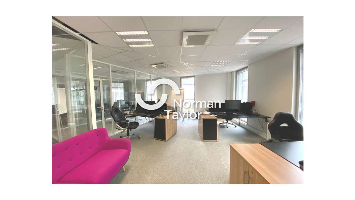 Bureaux 420m² à louer à Montpellier Port Marianne