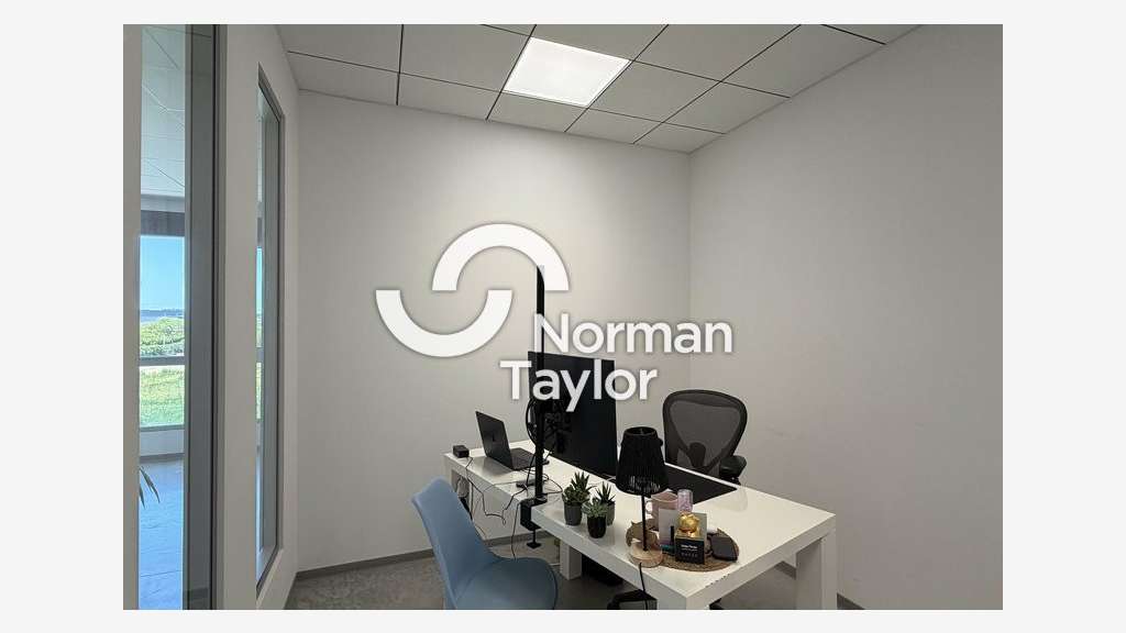 Bureaux de 92m² + parkings à louer à Montpellier