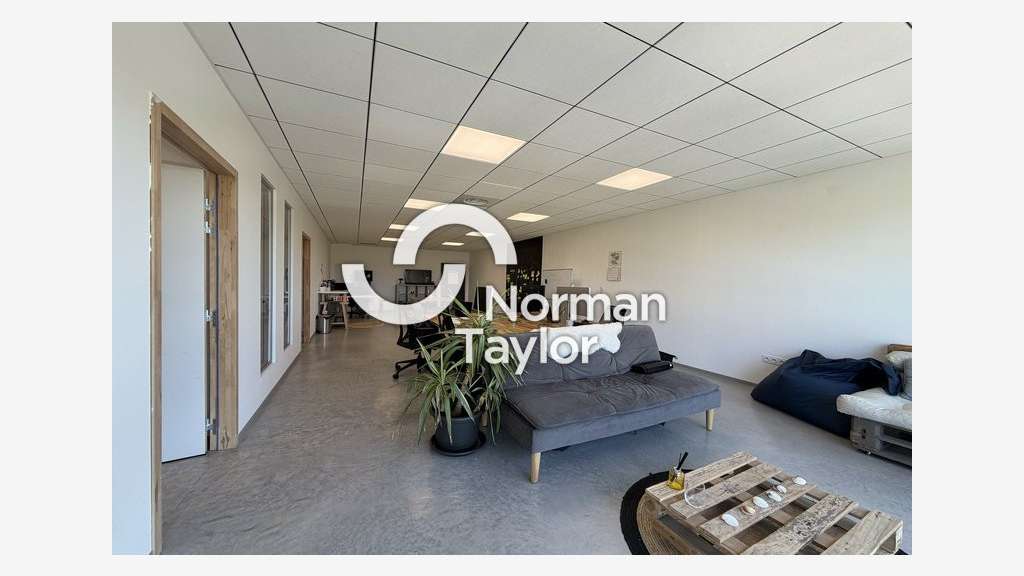 Bureaux de 92m² + parkings à louer à Montpellier