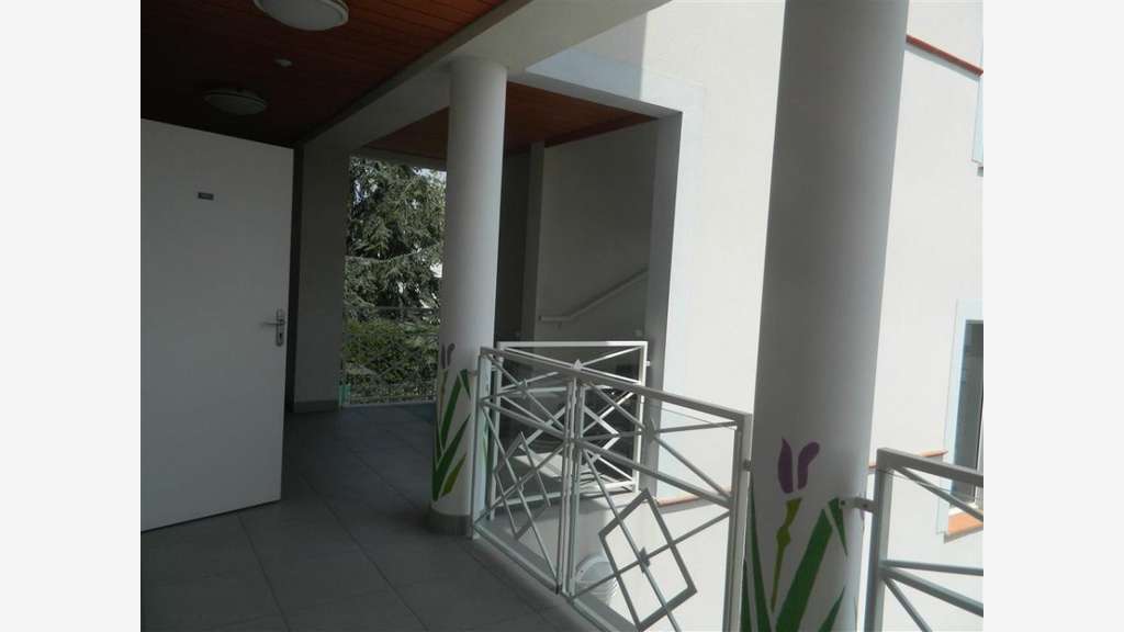 Location bureaux 25m² R+1 proche Cinéma de Muret