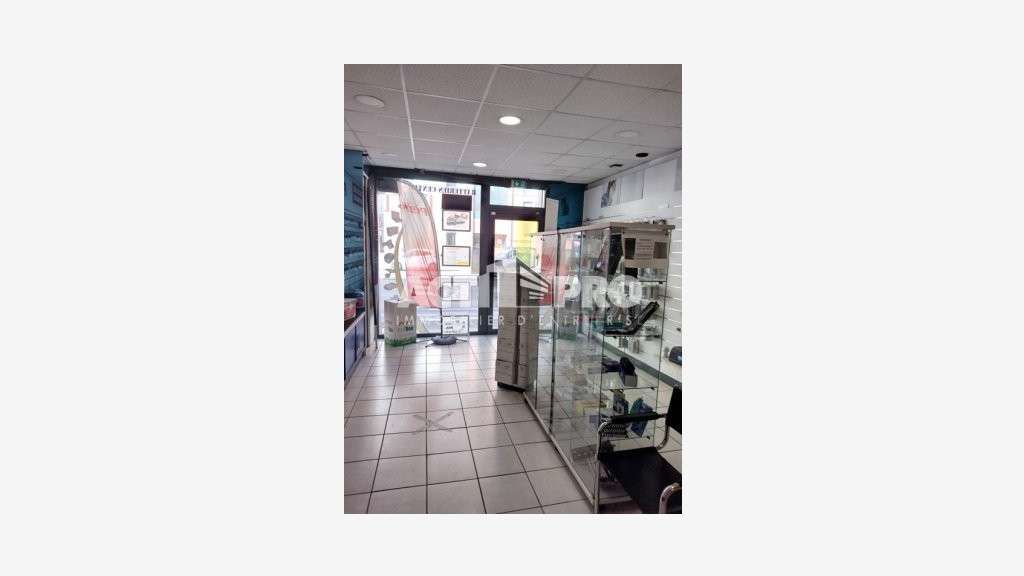 À louer local commercial 100m² Perpignan