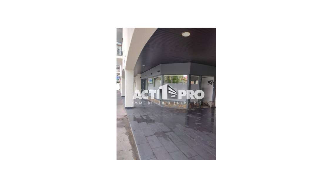 A louer murs commerciaux 200m² Pyrénées Orientales