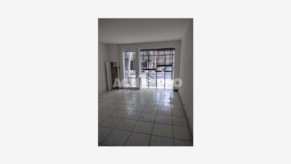 Loue local commercial 30m² + réserve à Perpignan