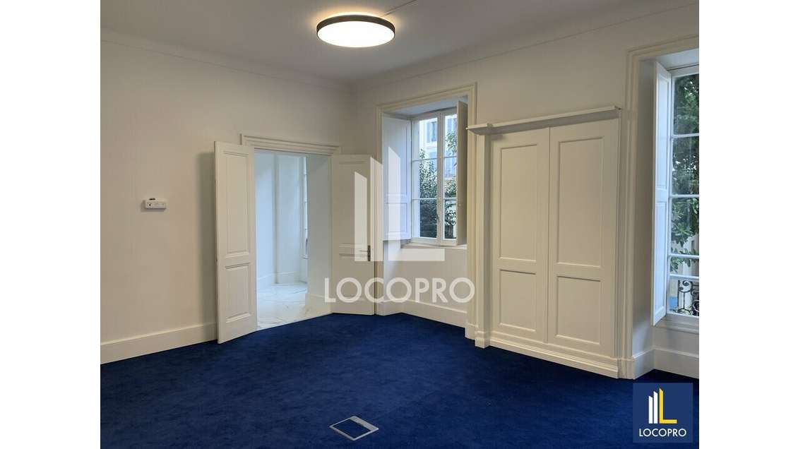 Bureaux 185m² divisibles à louer à Nice centre