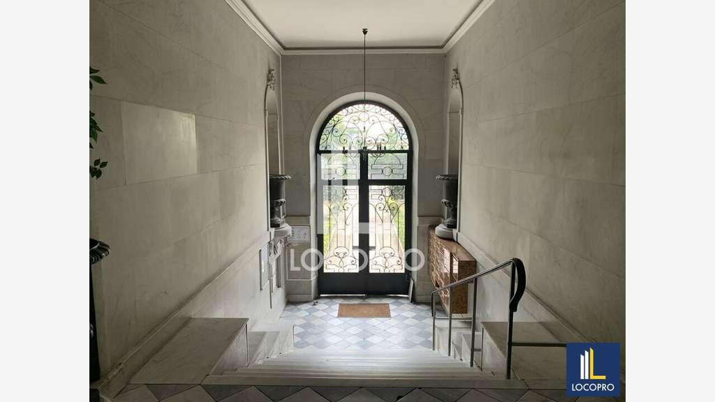 Bureaux 185m² divisibles à louer à Nice centre