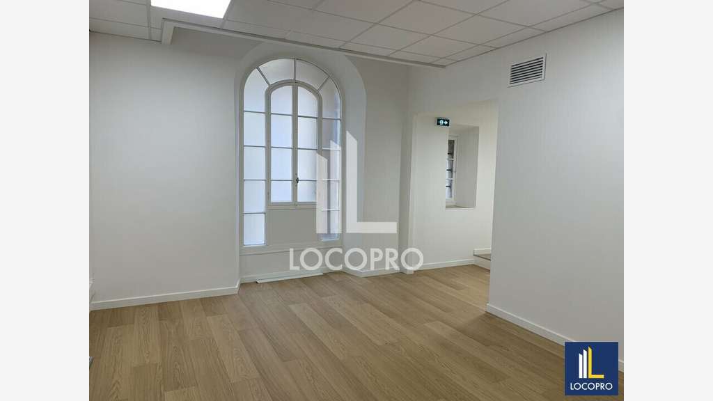 Bureaux 185m² divisibles à louer à Nice centre