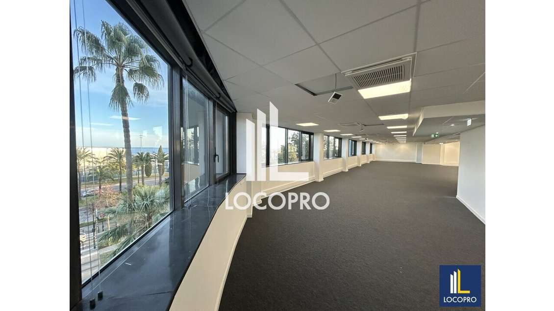 Bureaux de 1711m² divisibles à louer à Nice