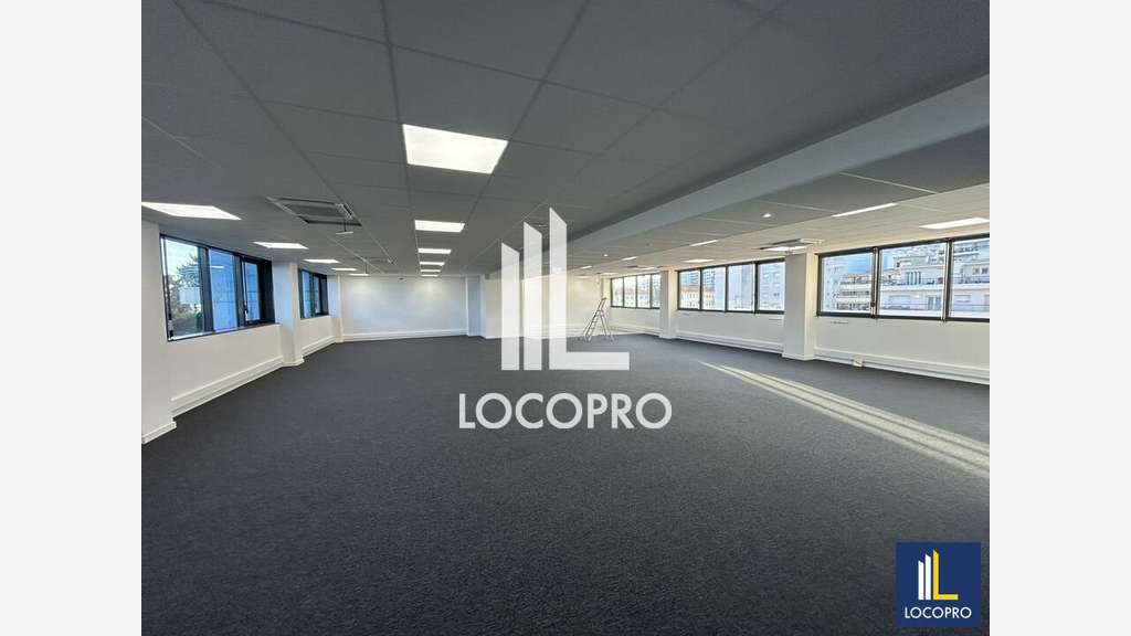 Bureaux de 1711m² divisibles à louer à Nice