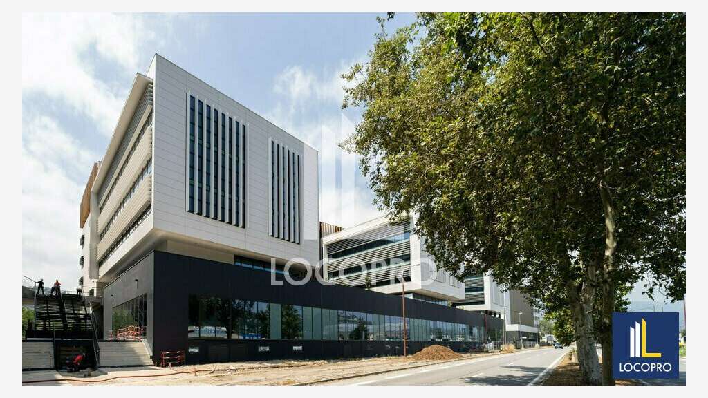 A louer bureaux 408m² R+2 à Nice St Isidore