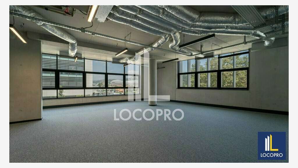 A louer bureaux 408m² R+2 à Nice St Isidore