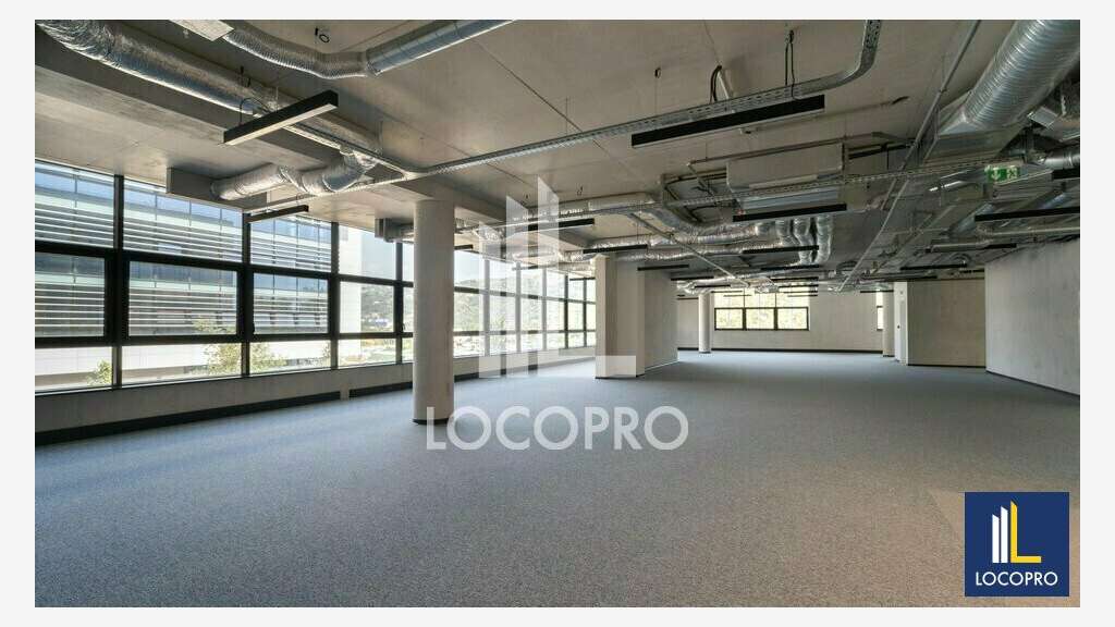 A louer bureaux 408m² R+2 à Nice St Isidore