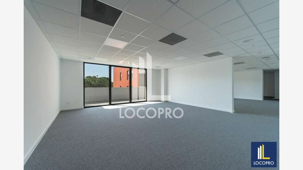 Bureaux de 200m² à louer au 2ème étage à Nice