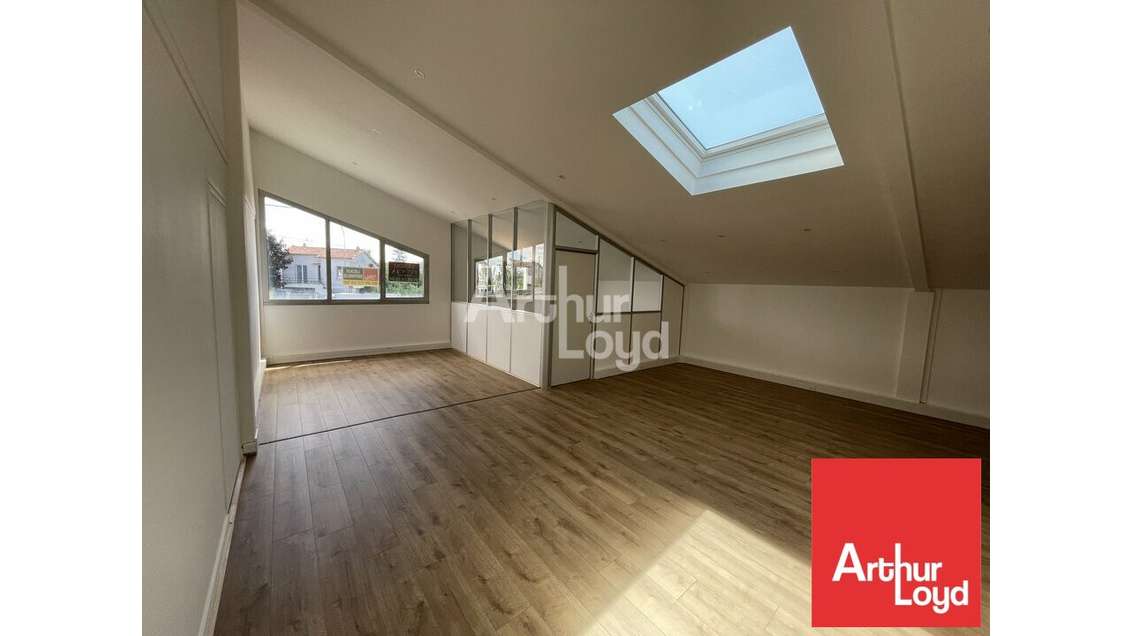 Bureaux de 109m² à louer avenue de Paris à Niort