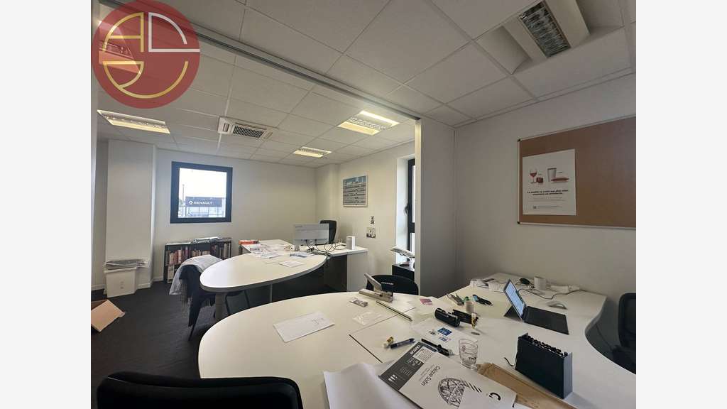 A louer bureaux 53m² R+1 avec parking à Beauzelle