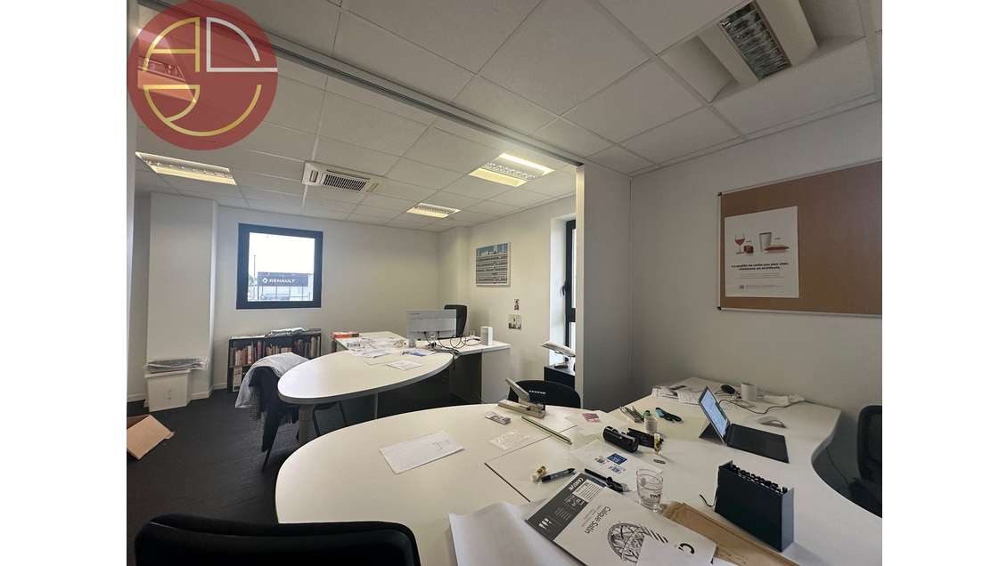 A louer bureaux 53m² R+1 avec parking à Beauzelle