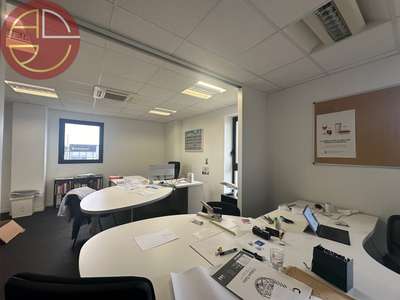 A louer bureaux 53m² R+1 avec parking à Beauzelle