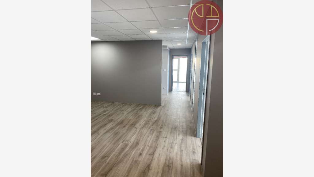 Location bureaux refaits de 120m² à l'Union