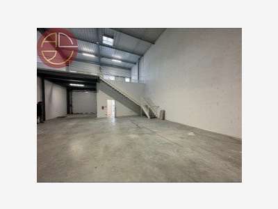 Location local d'activité de 434m² à Mondouzil