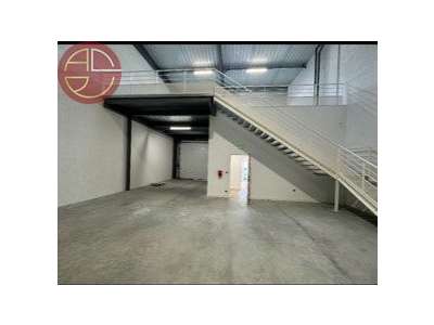 Location Locaux d'activités - Entrepôts à Mondouzil