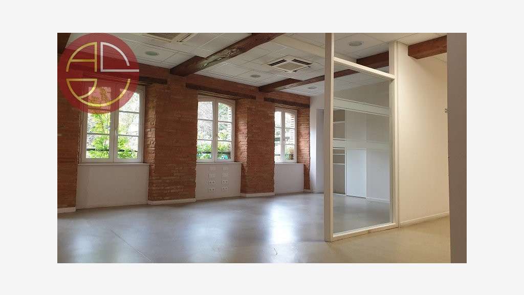 Loue bureaux de 419m² en RDC et R+1 à Montauban