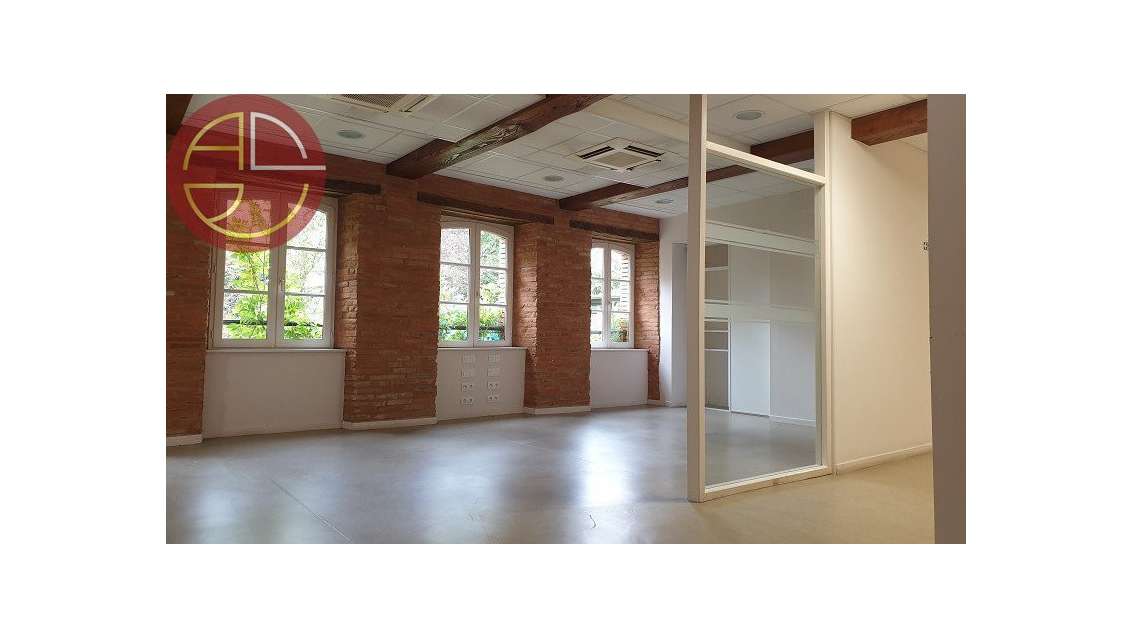 Loue bureaux de 419m² en RDC et R+1 à Montauban