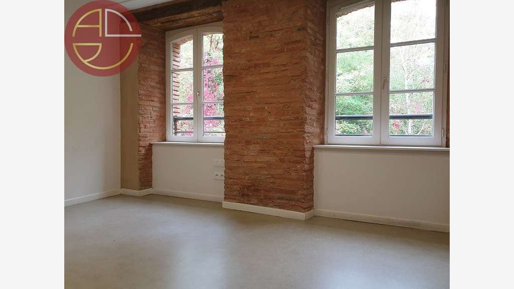 Loue bureaux de 419m² en RDC et R+1 à Montauban