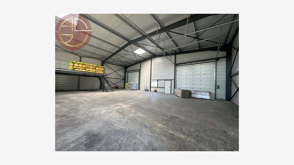 Loue local d'activité 2000m² à Montauban Albasud