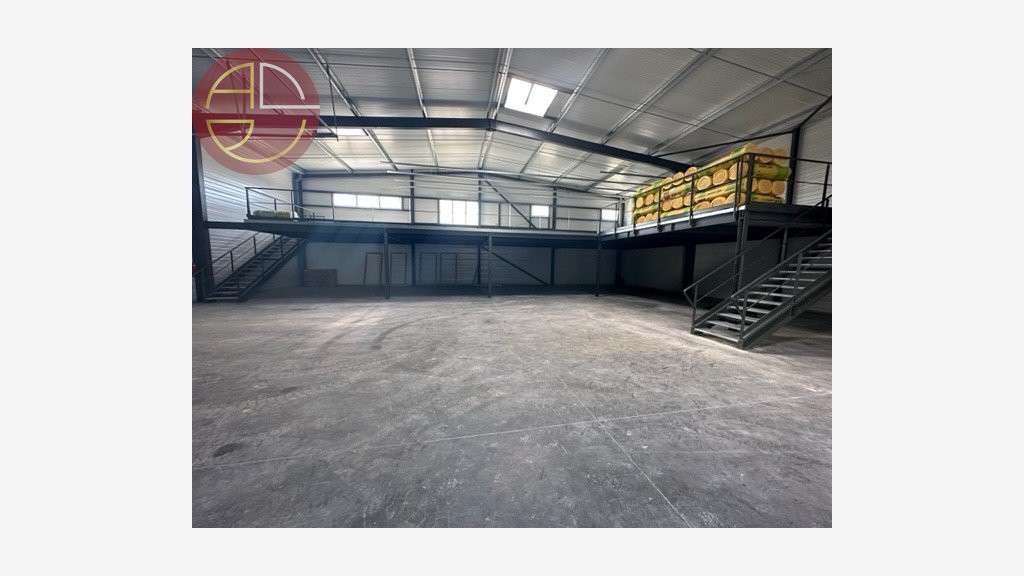 Loue local d'activité 2000m² à Montauban Albasud