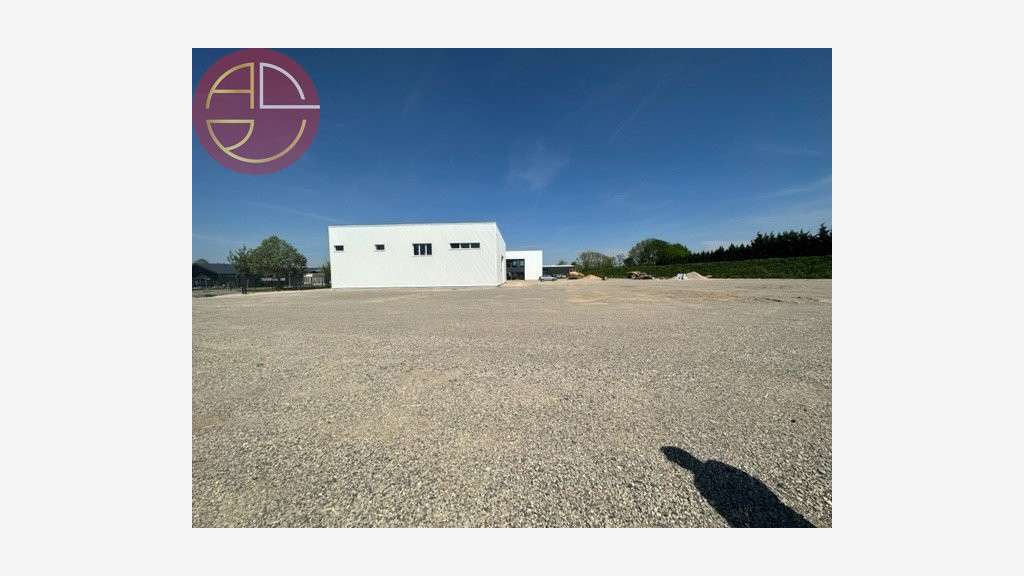 Loue local d'activité 2000m² à Montauban Albasud
