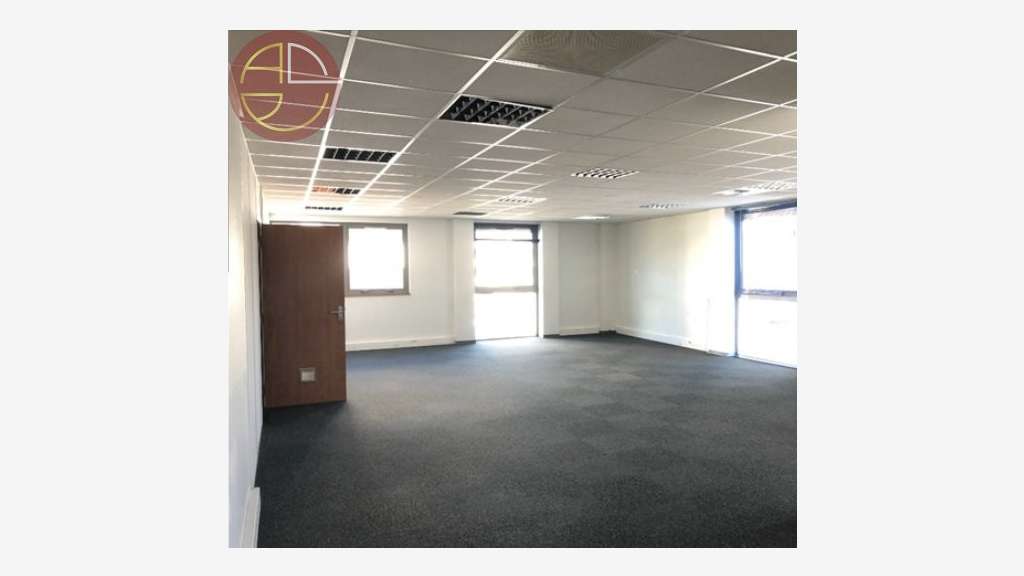A louer bureaux de 229m² au 1er étage à Colomiers