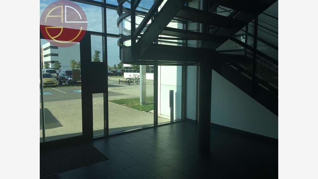 A louer bureaux de 229m² au 1er étage à Colomiers