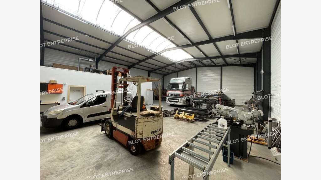 A louer local d'activité 368m² St-Aignan-Grandlieu