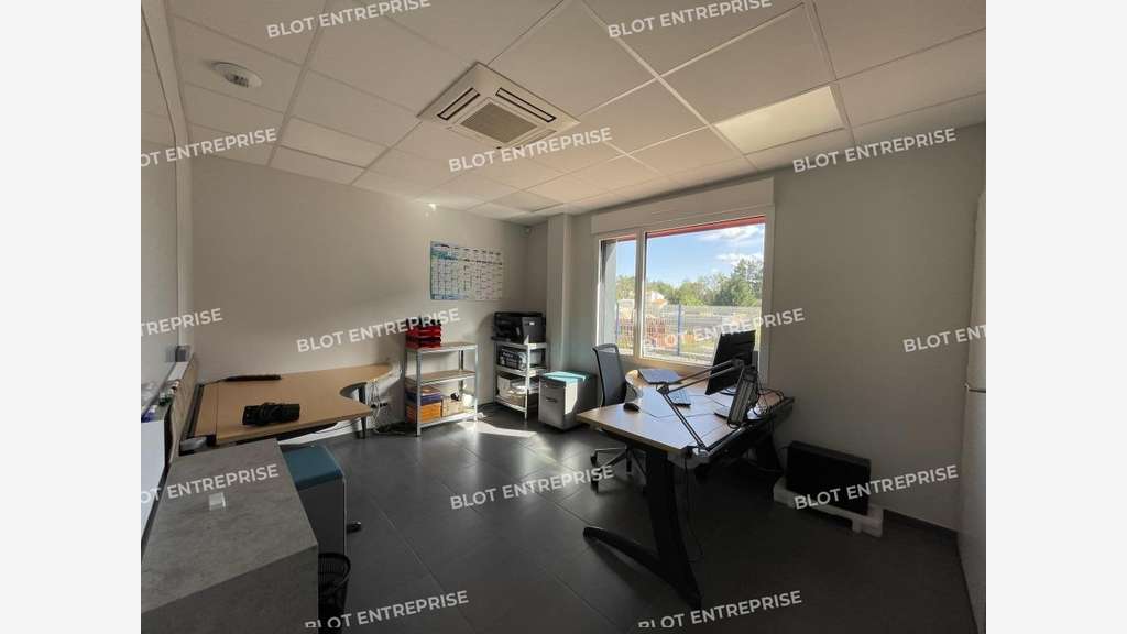 A louer local d'activité 368m² St-Aignan-Grandlieu