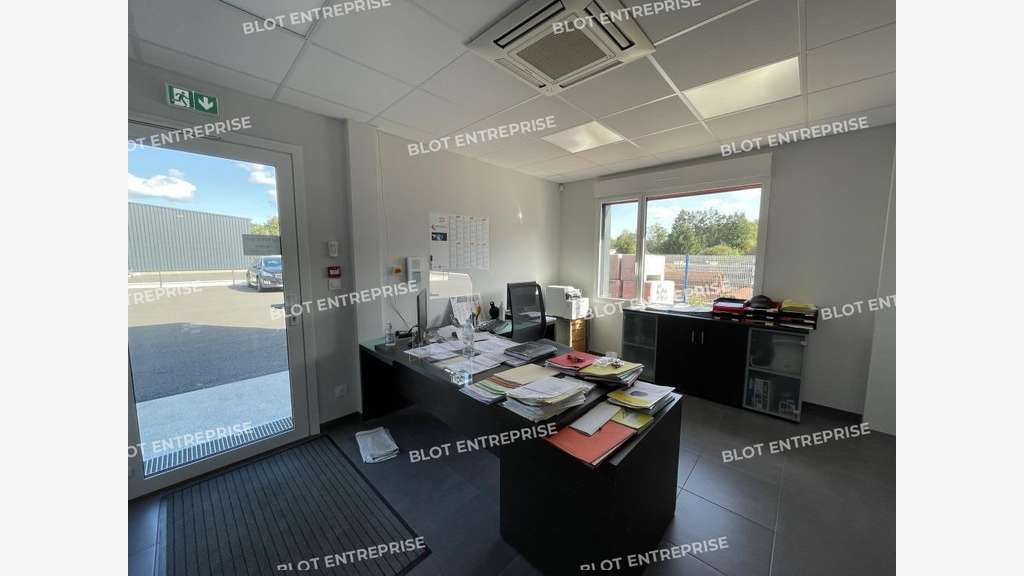 A louer local d'activité 368m² St-Aignan-Grandlieu