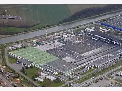 À louer parc industriel 160 000 m² proche de Lens